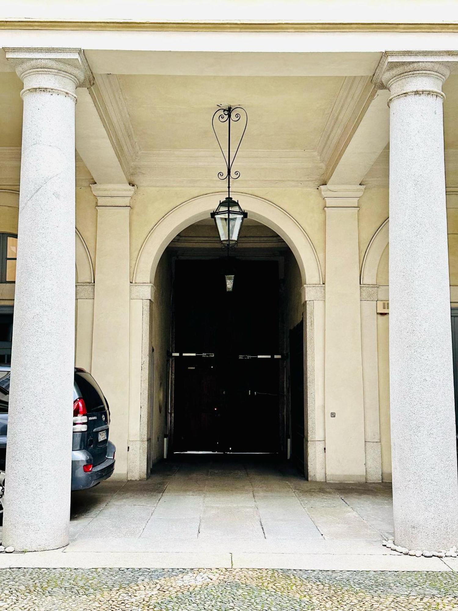 מילאנו Nerino House, Elegante E Tranquillo Appartamento A 5 Minuti Dal Duomo מראה חיצוני תמונה